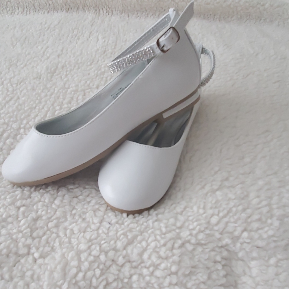 White dressy flats